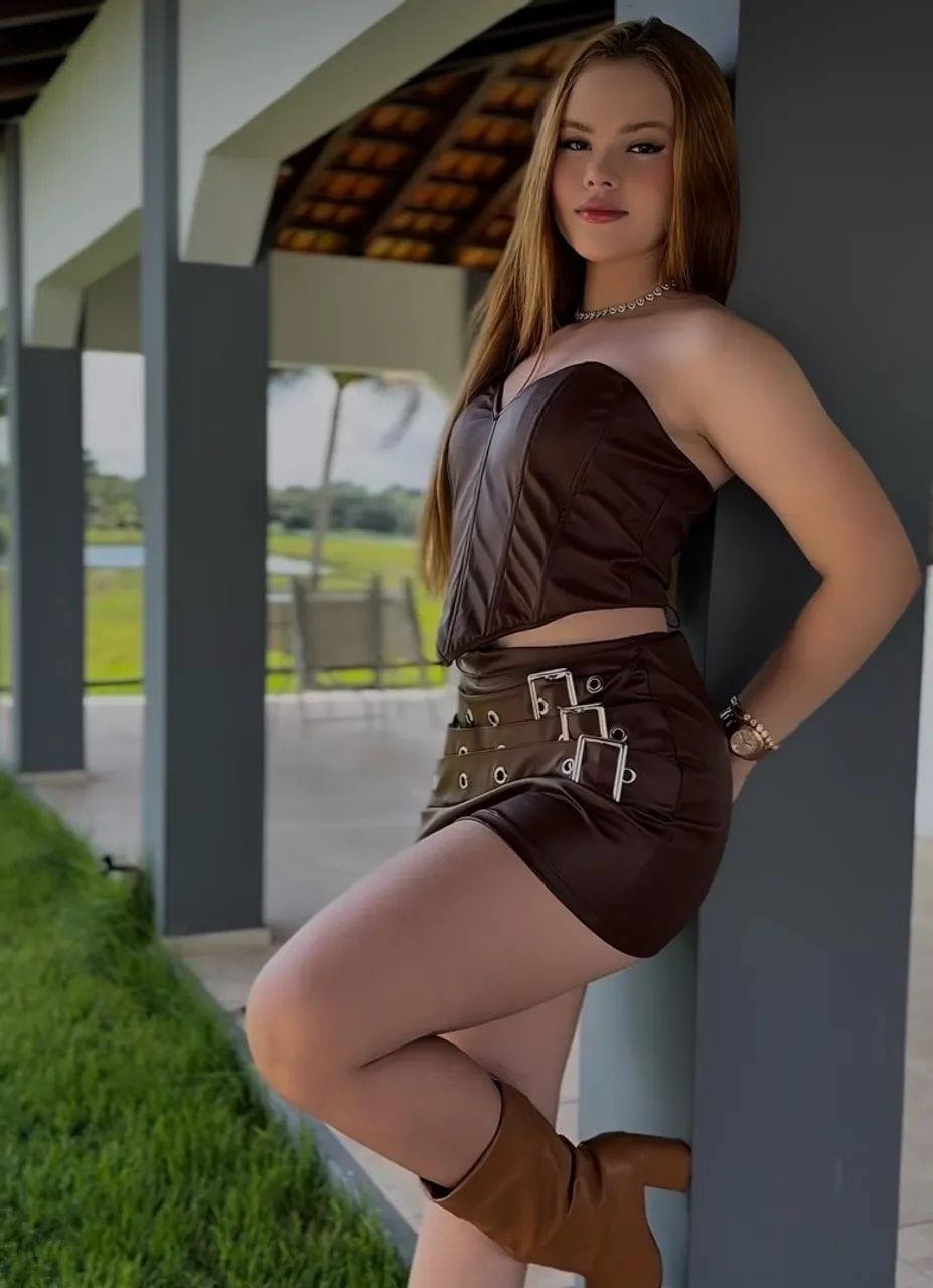 Conjunto em couro nunca usado 