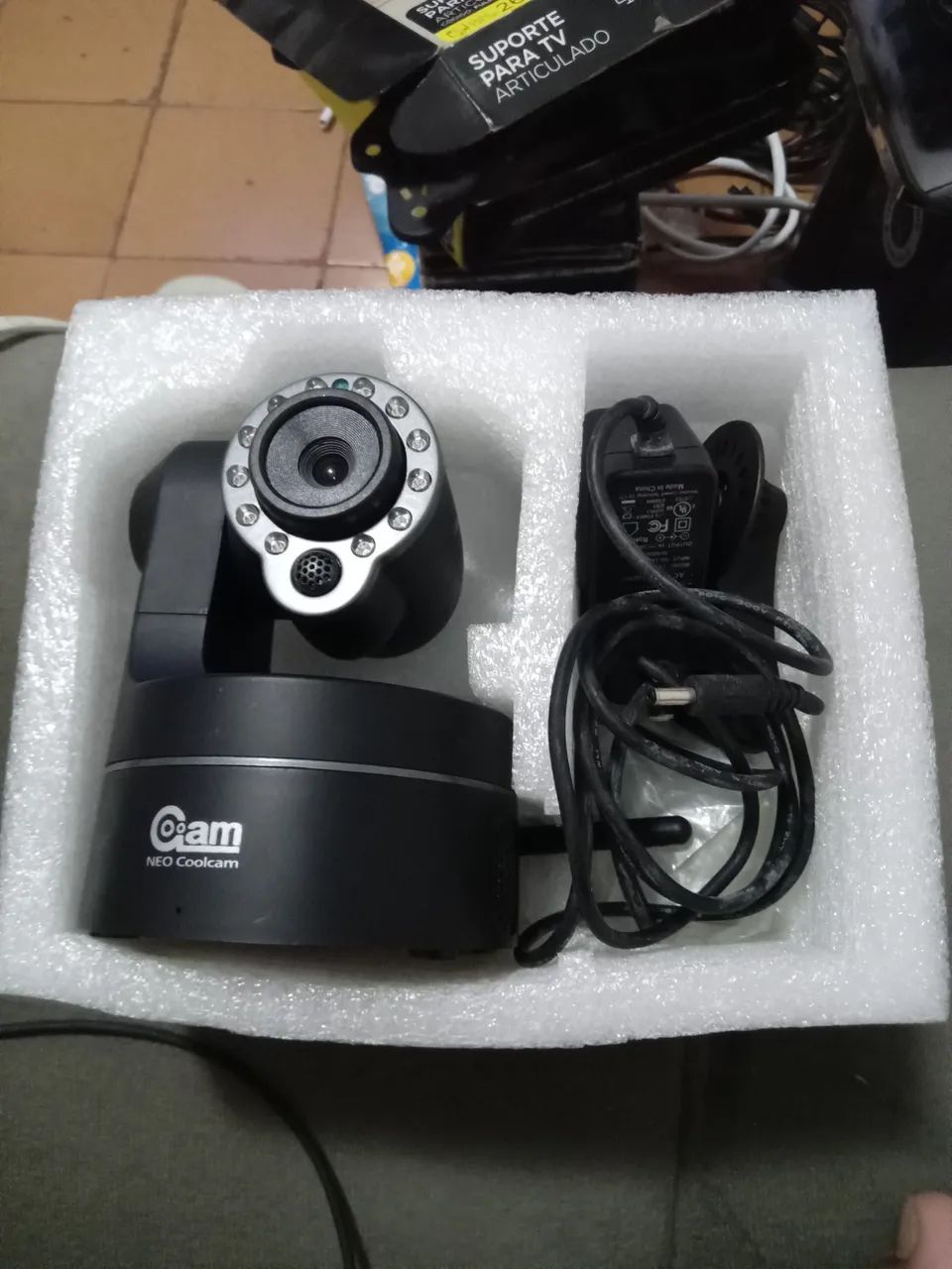 Câmera plug & play wi-fi 