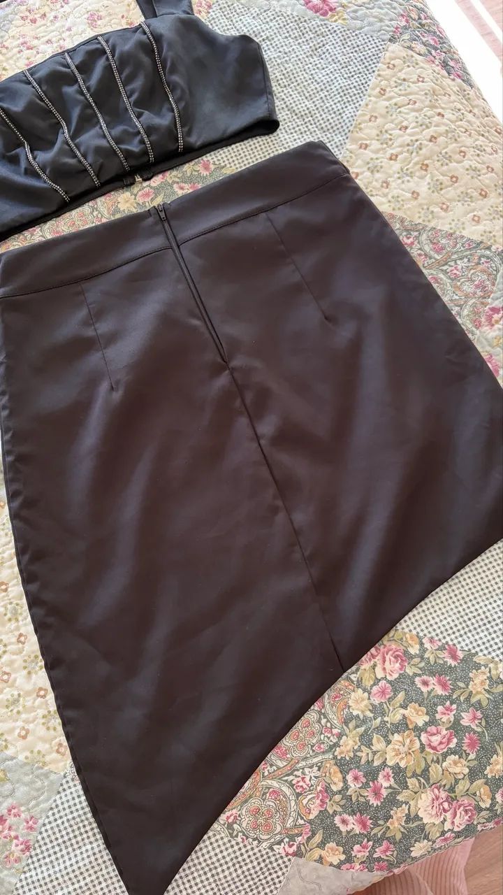 CONJUNTO SAIA E TOP COM BRILHO - Foto 3