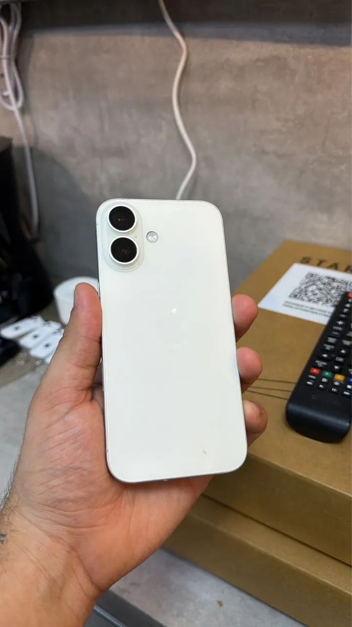 IPhone 16 128GB todo original 