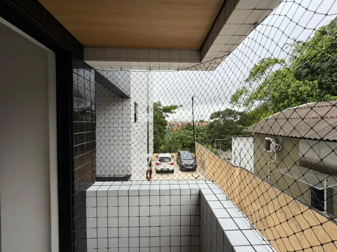 Apartamento com 3 Quartos e Varanda à Venda no Edf. Bosque do Farol - Foto 5