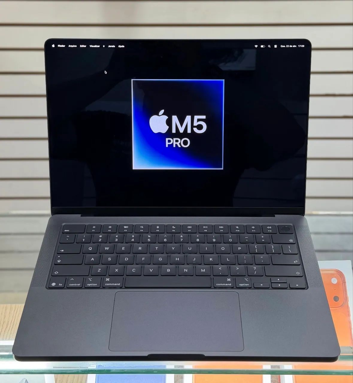 Macbook pro 14 polegadas chip m5 pro 24gb / 1tb com apenas 2 Macbook pro 14 polegadas chip m5 pro 24gb / 1tb com apenas 2
