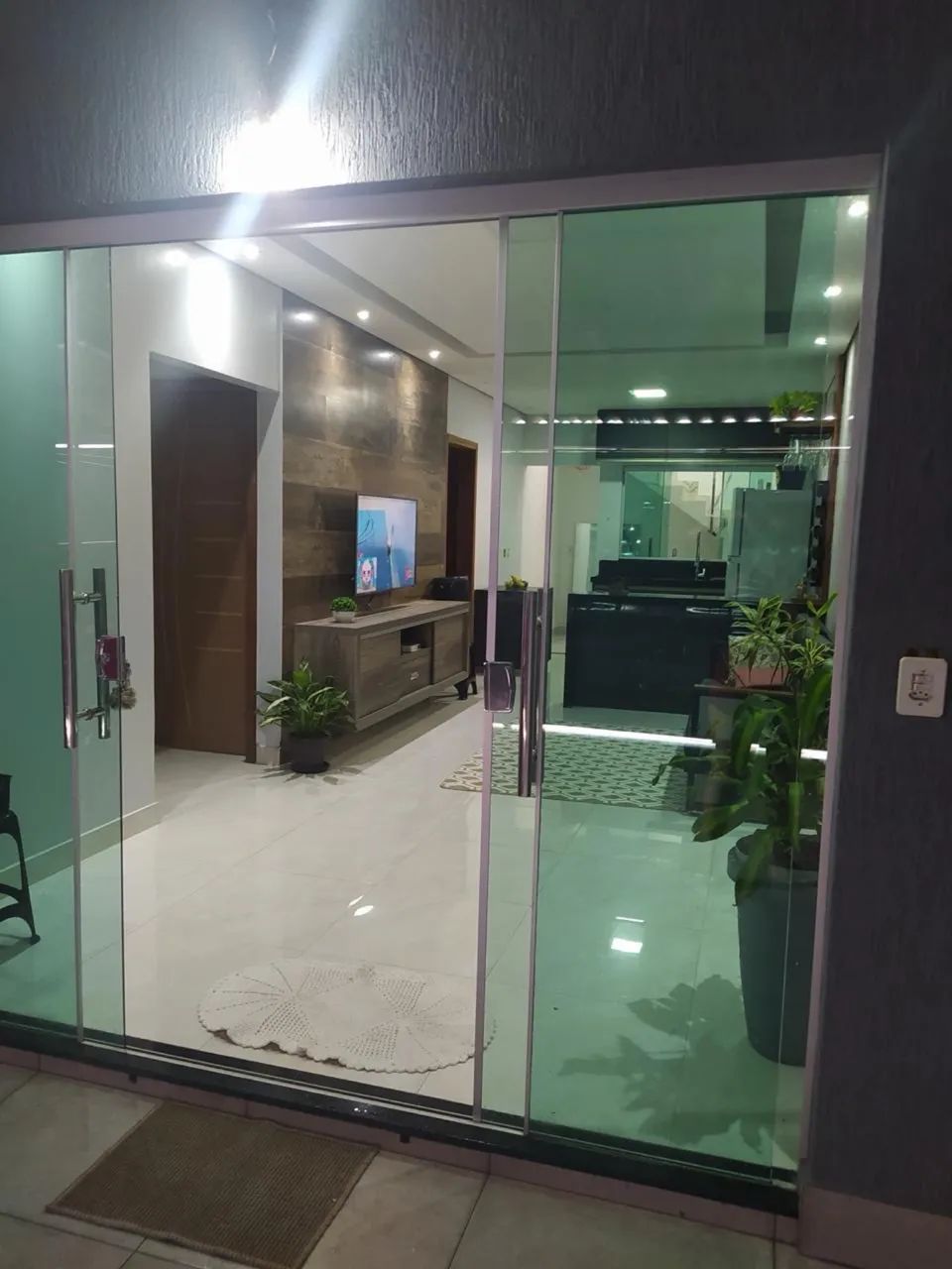 Vendo Sobrado de 03 Quartos no Paranoá com Área Gourmet  - Foto 2