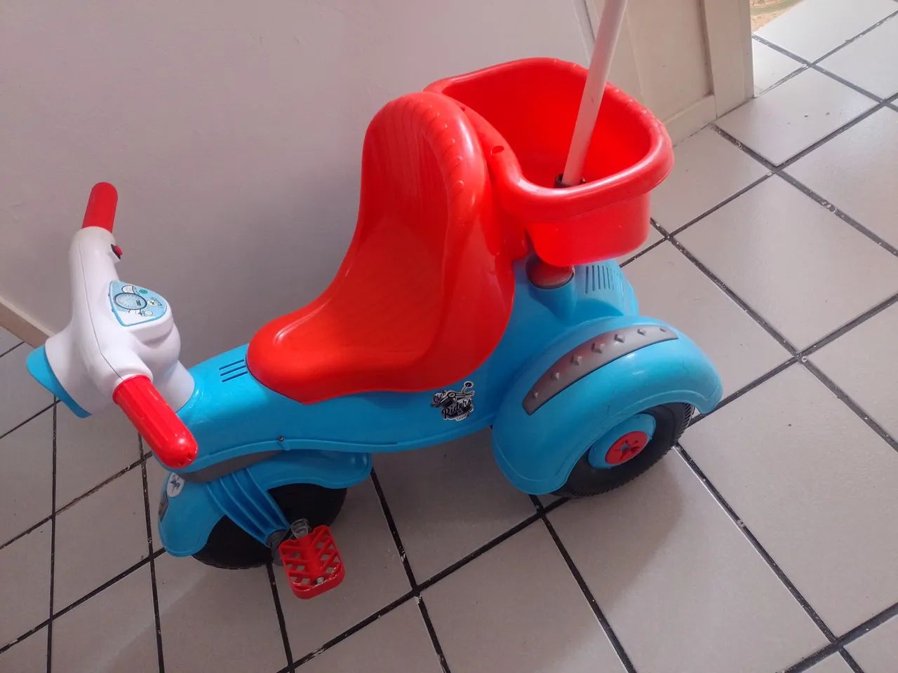 Triciclo infantil 