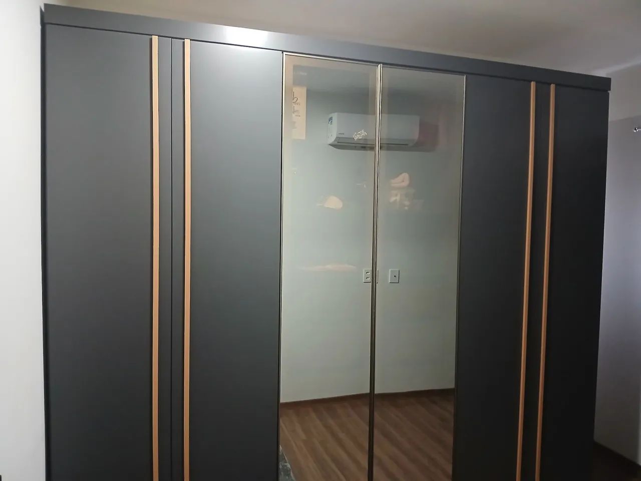 Guarda Roupa Semi novo.  - Foto 2