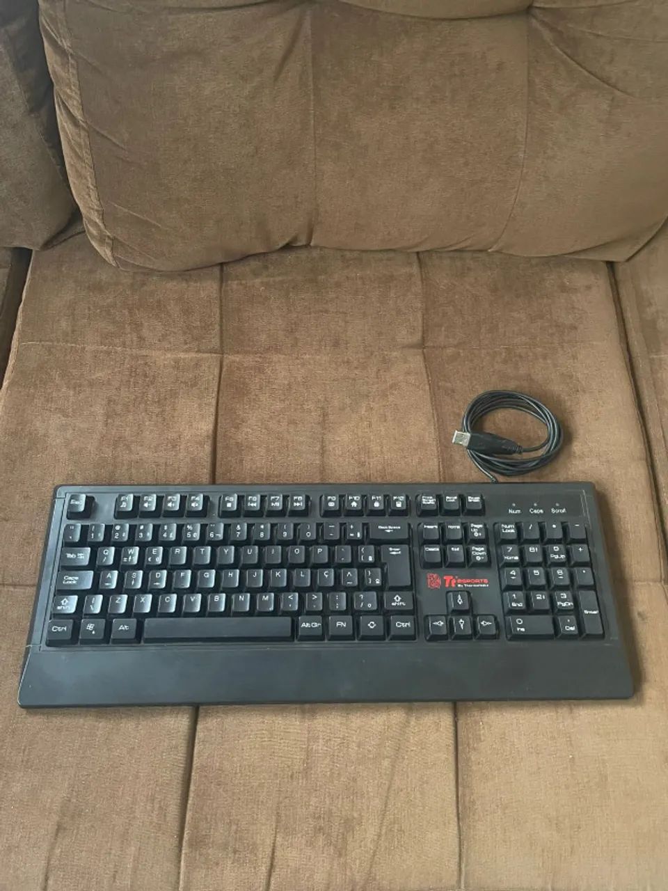 Teclado Thermaltake Challenger