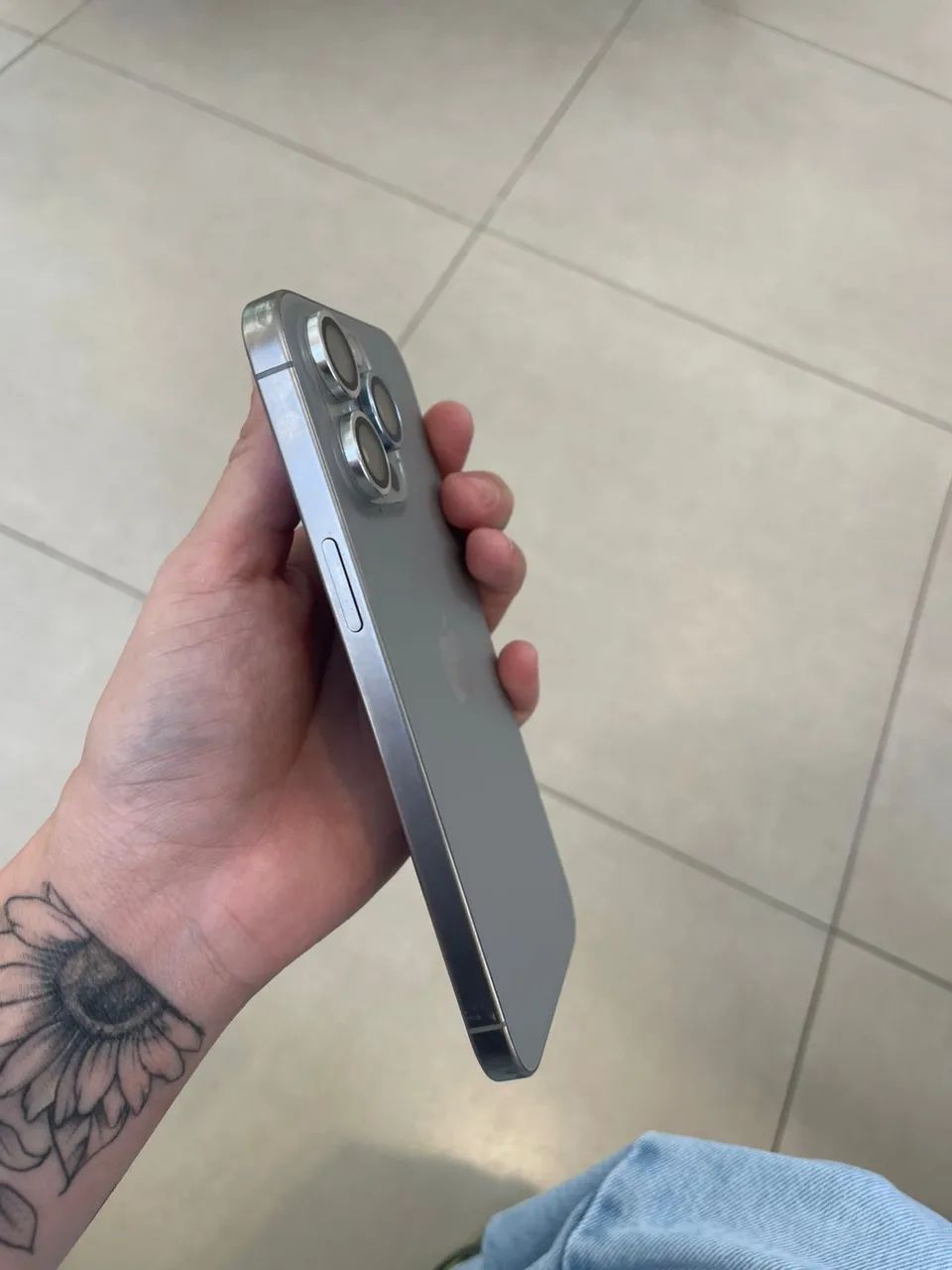 iPhone 15 PRO MAX - Foto 4