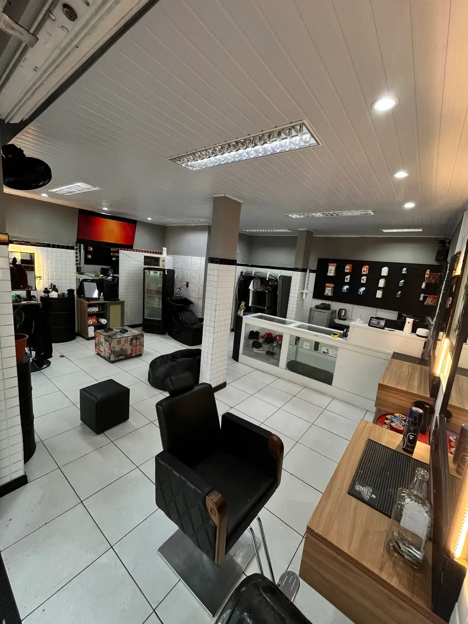 Contrata-se Barbeiro ou Aluguel Cadeira