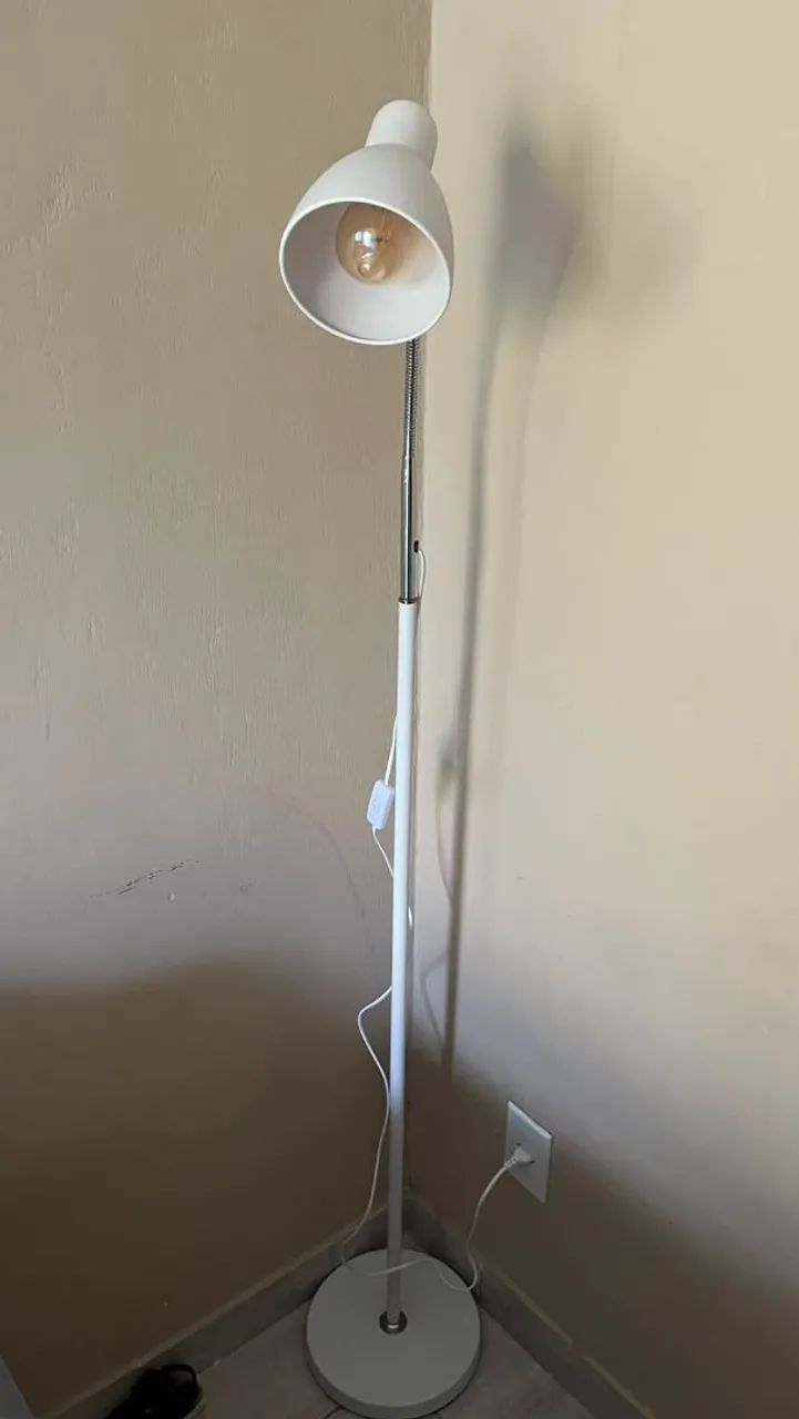 Abajur de chão 