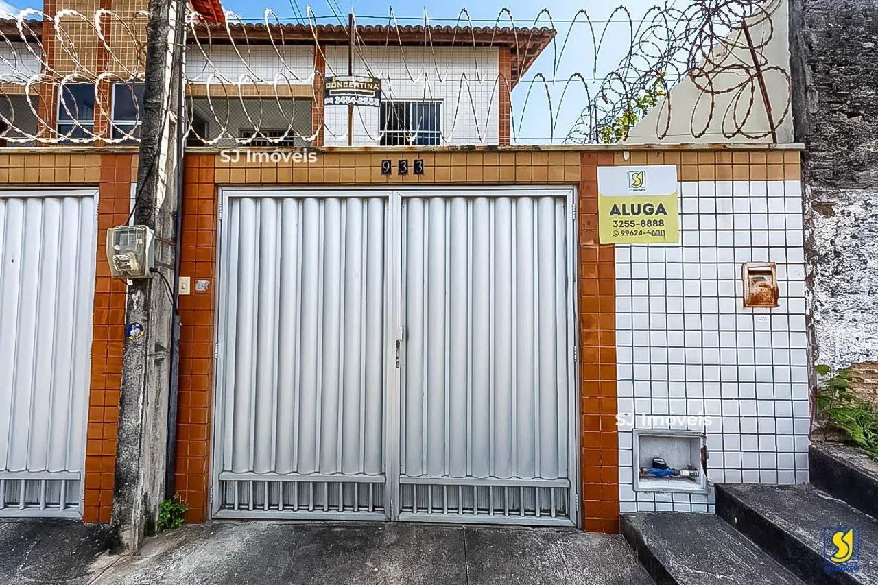 Casa com 1 suíte, 1 quarto e vaga no Rodolfo Teófilo