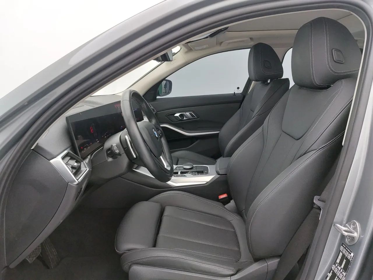 BMW Série 3 320i, foto 16 de 18