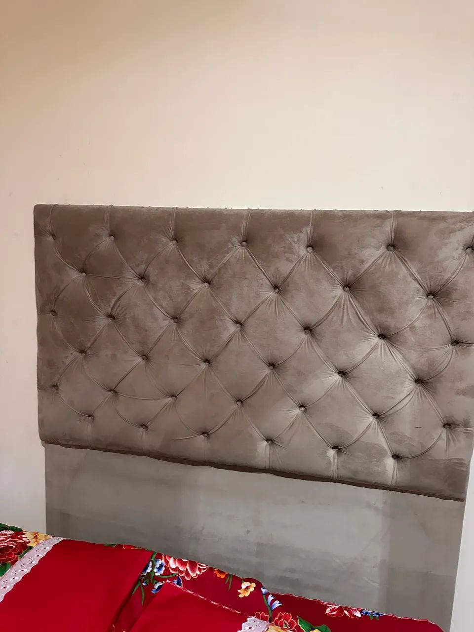 Cabeceira Estofada para Cama de Casal - Suede Capitonê  - Foto 5