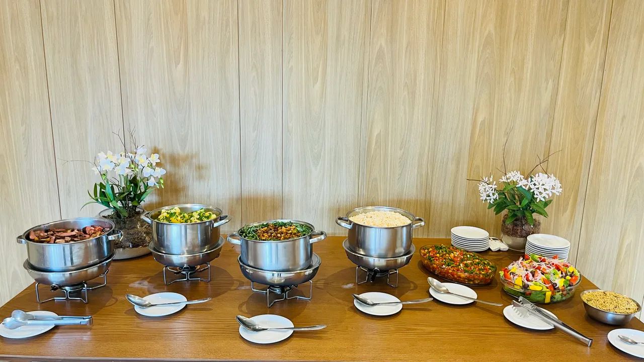 Buffet com Churrasco