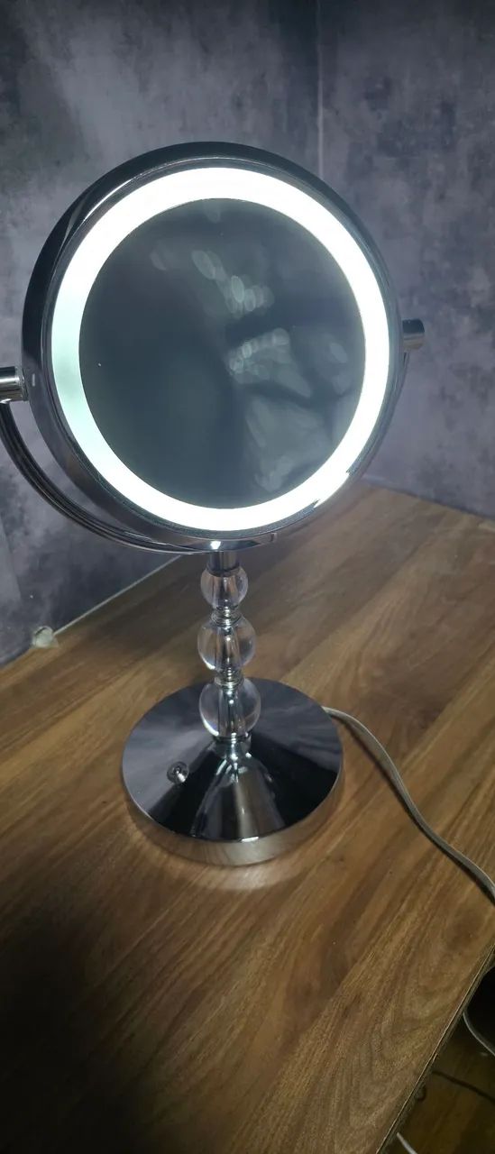 Espelho com zoom e luz - Foto 2