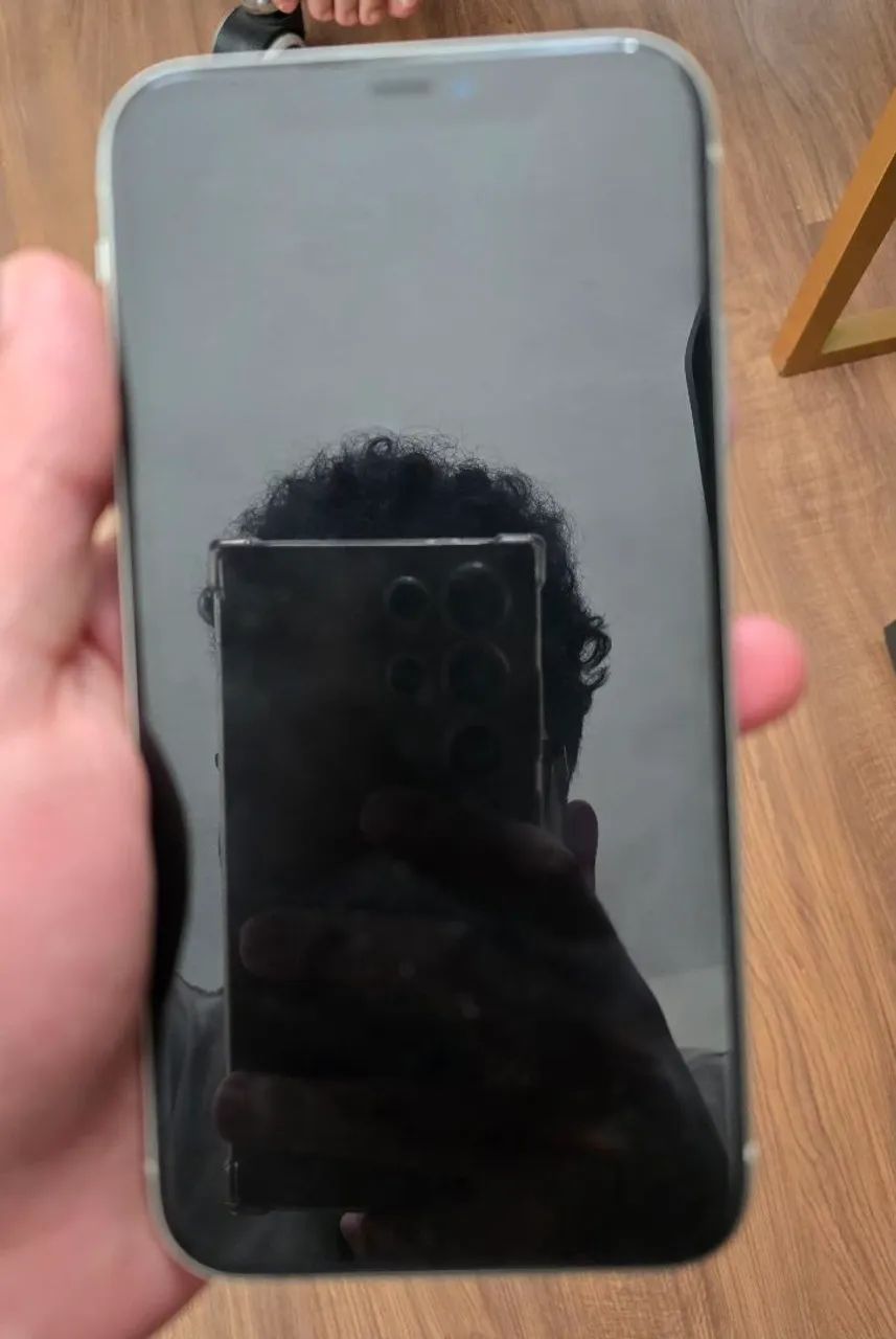 iPhone 11 - 128GB COM DEFEITO - Foto 2