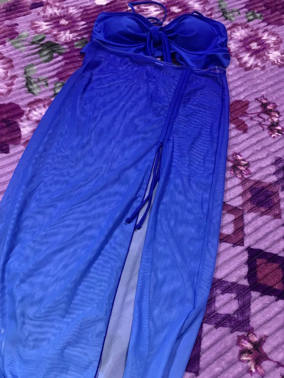 Roupas e sandálias novas 