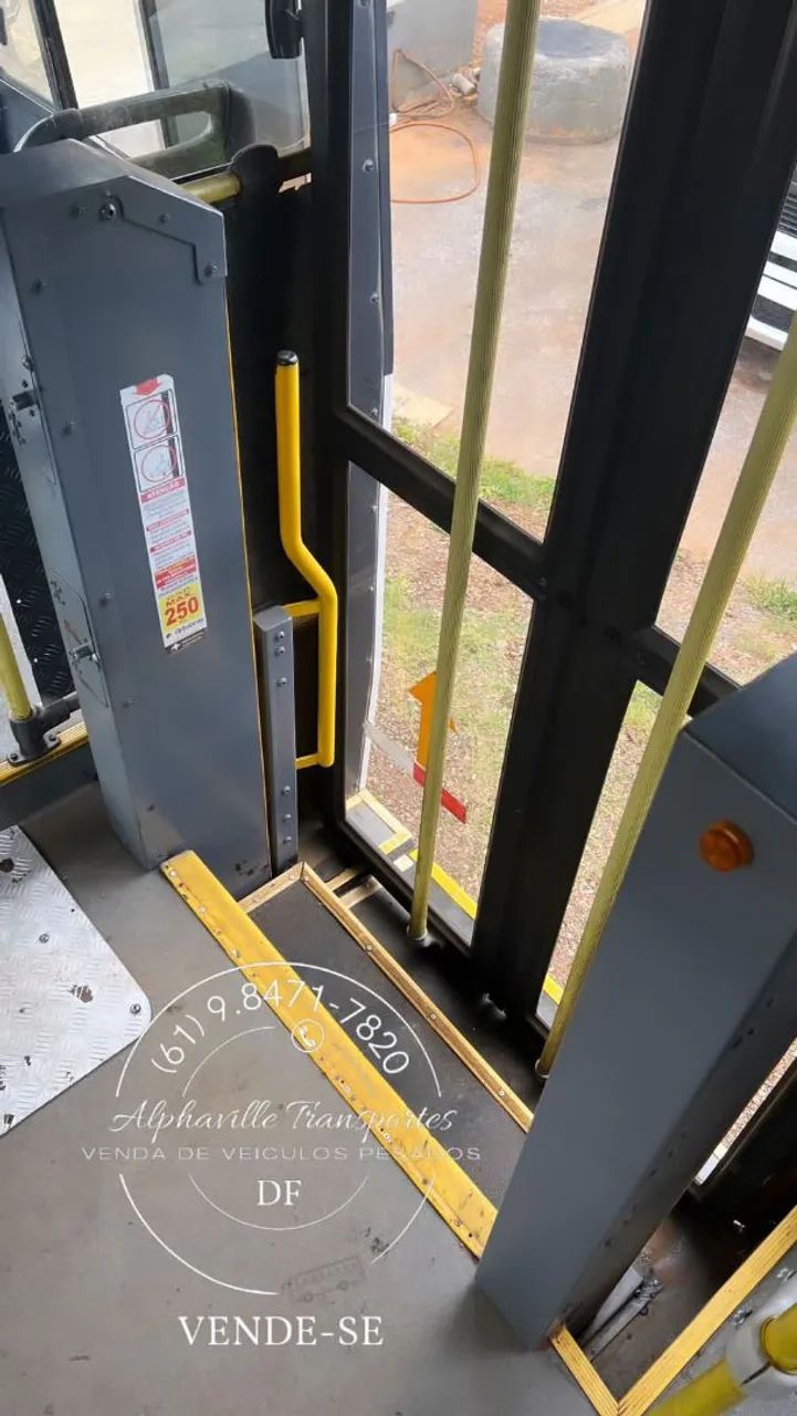 Ônibus a venda 
