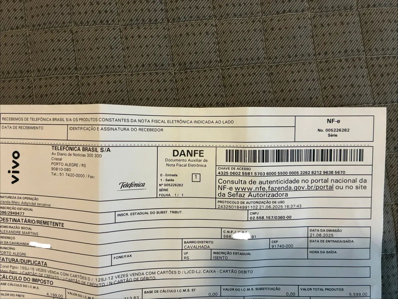 iPhone 16e 256GB com NF igual a zero - Foto 3