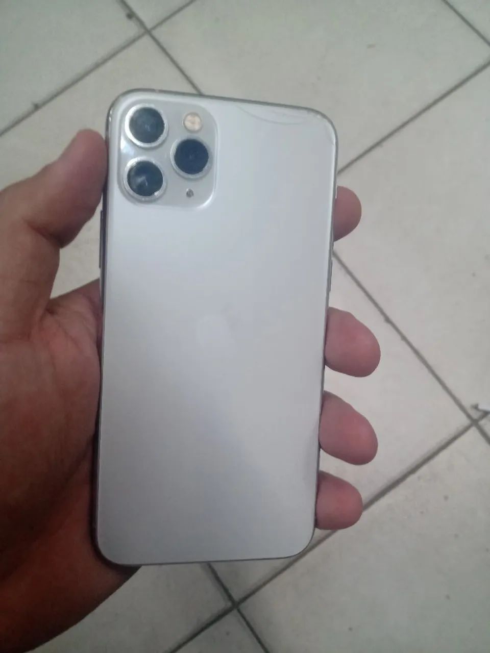 iPhone 11 pro + caixa _cartoes - Foto 2