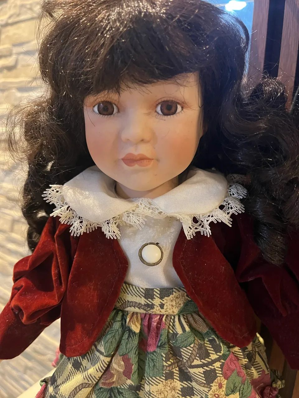 Boneca de porcelana belíssima!