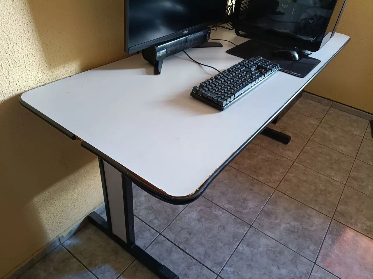 Vendo mesa para computador - Foto 2