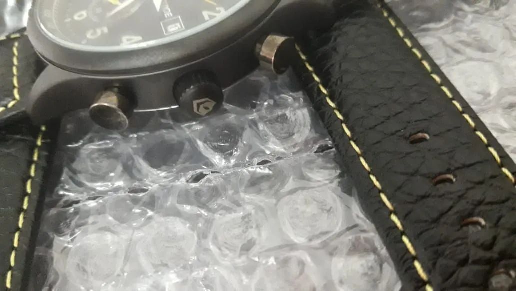 Relógio com pulseira de couro ponteiros menores funcionas  - Foto 4