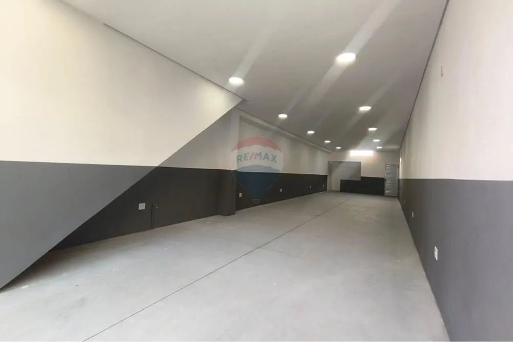 Excelente salão comercial no Jardim Paranavaí/Mauá