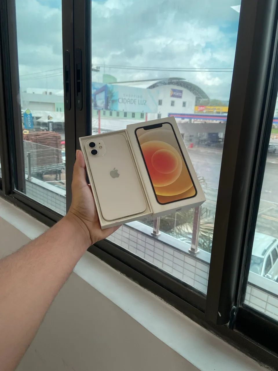 iPhone 12 64GB