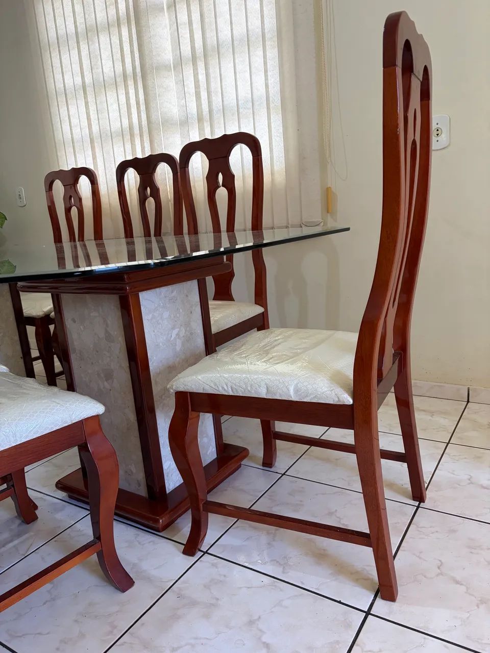Sala de Jantar com aparador e espelho - Foto 2