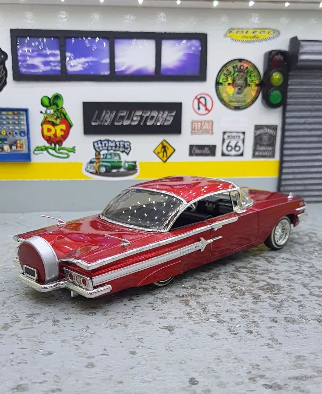 Chevrolet Impala 1960 com Kit Continental- Jada toys 1:24 **leia o
