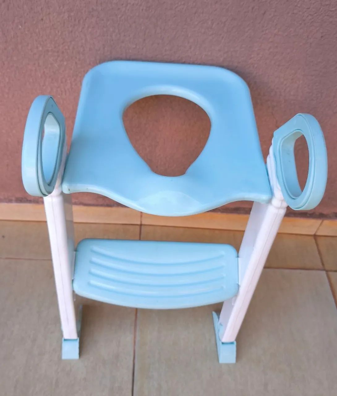 Excelente Redutor de Assento Sanitário Buba, com degrau 