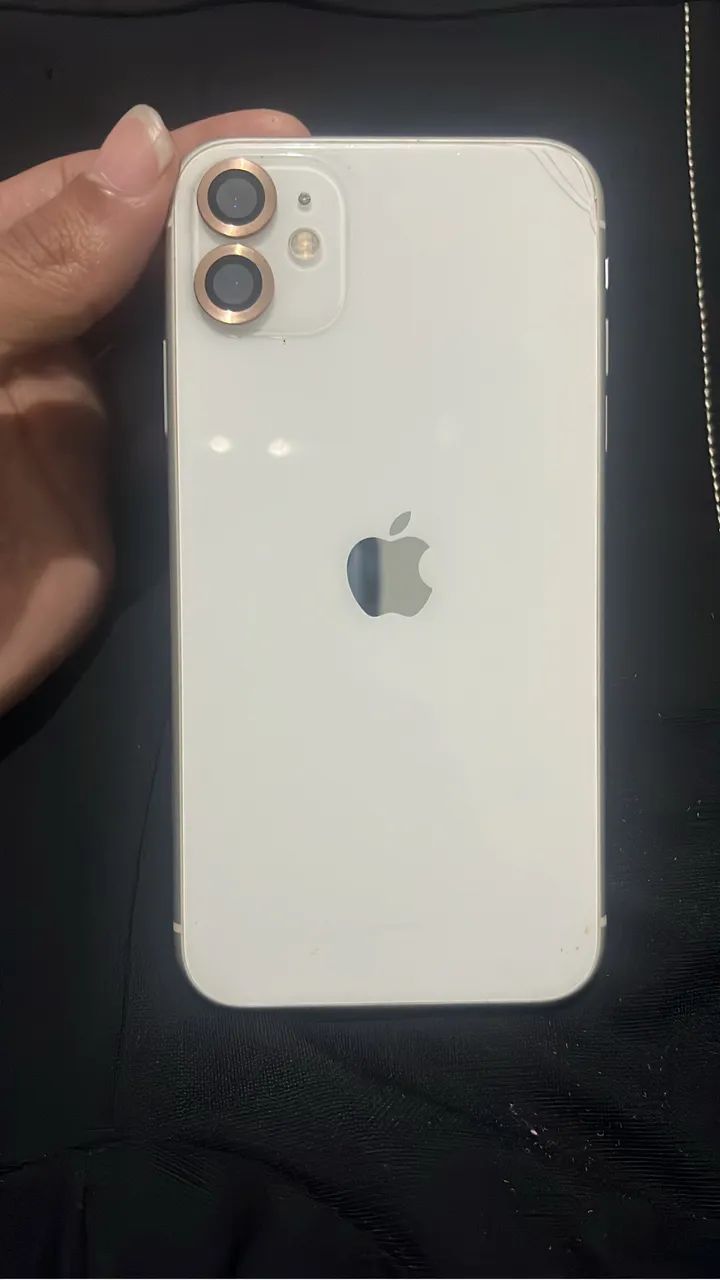 iPhone 11 64gb está com película e acompanha as capinha  - Foto 4