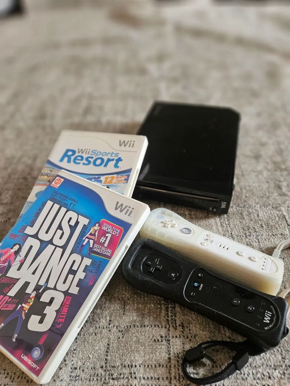 Nintendo wii 2 controles e 3 jogos - Foto 2