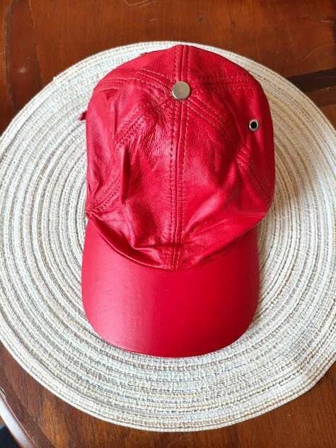 boné de couro legítimo vermelho  - Foto 2
