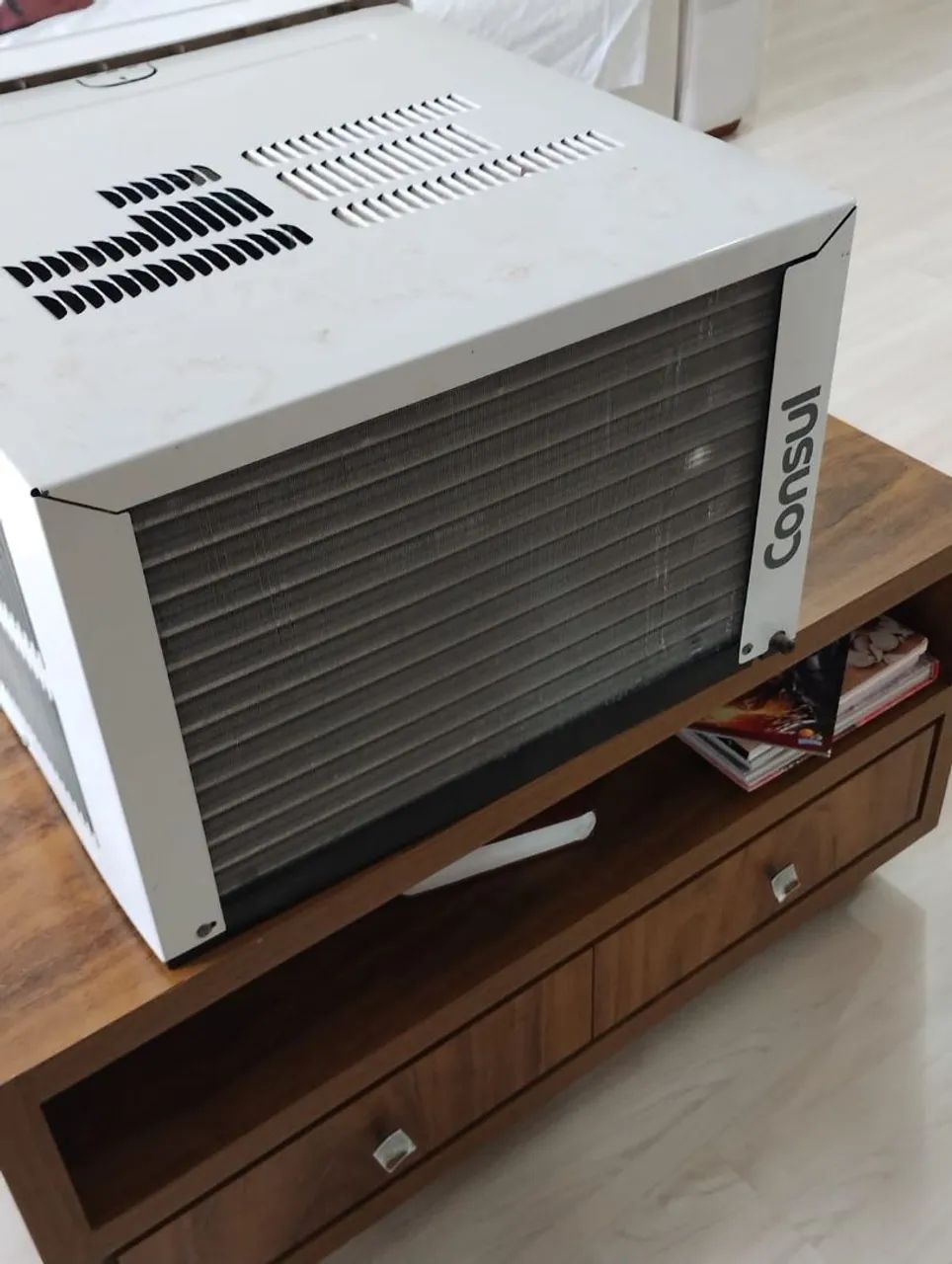 Vendo ar condicionado de janela 7500 btu - Foto 3