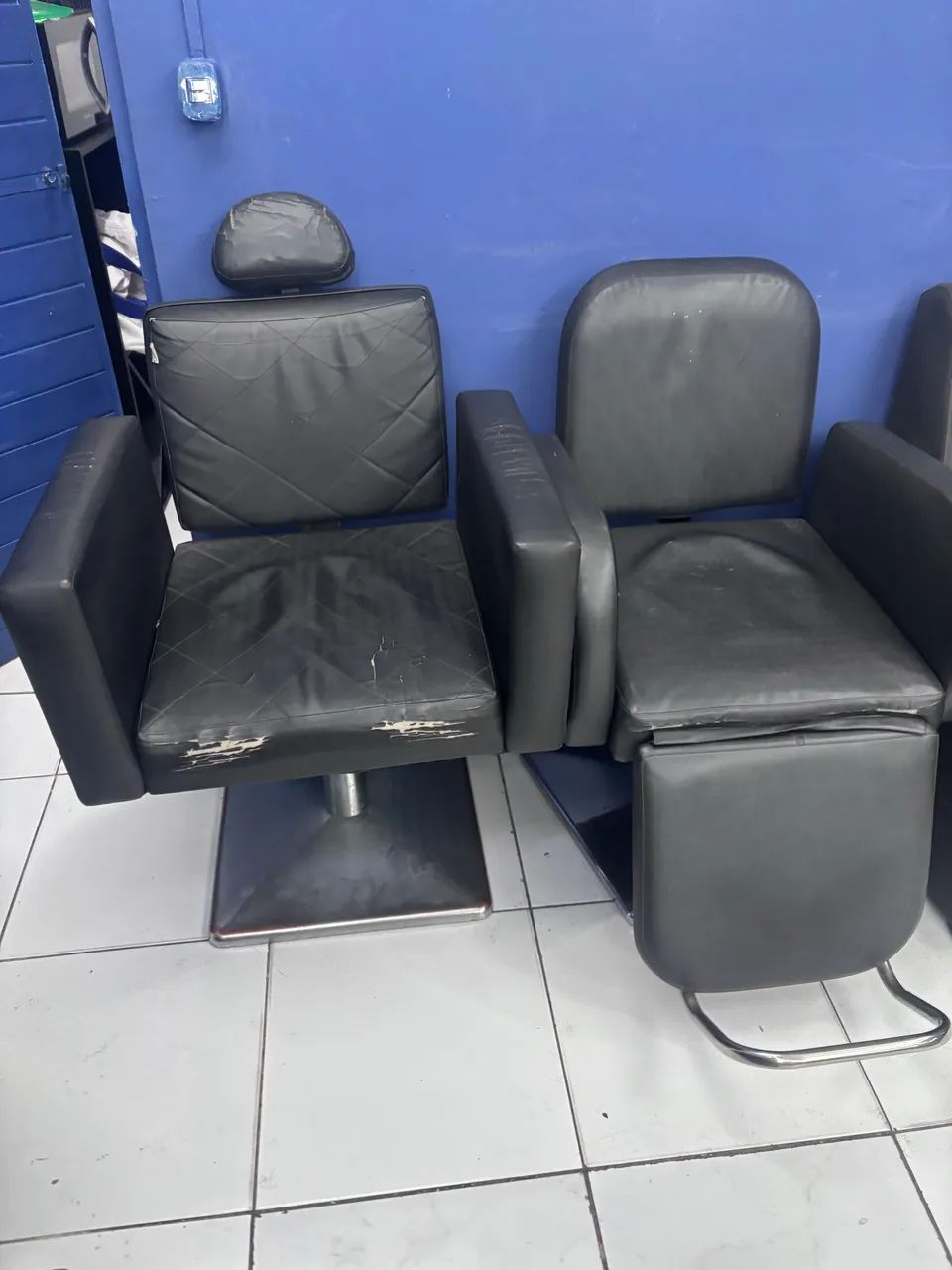 2 cadeiras de barbeiro/ salão  - Foto 5