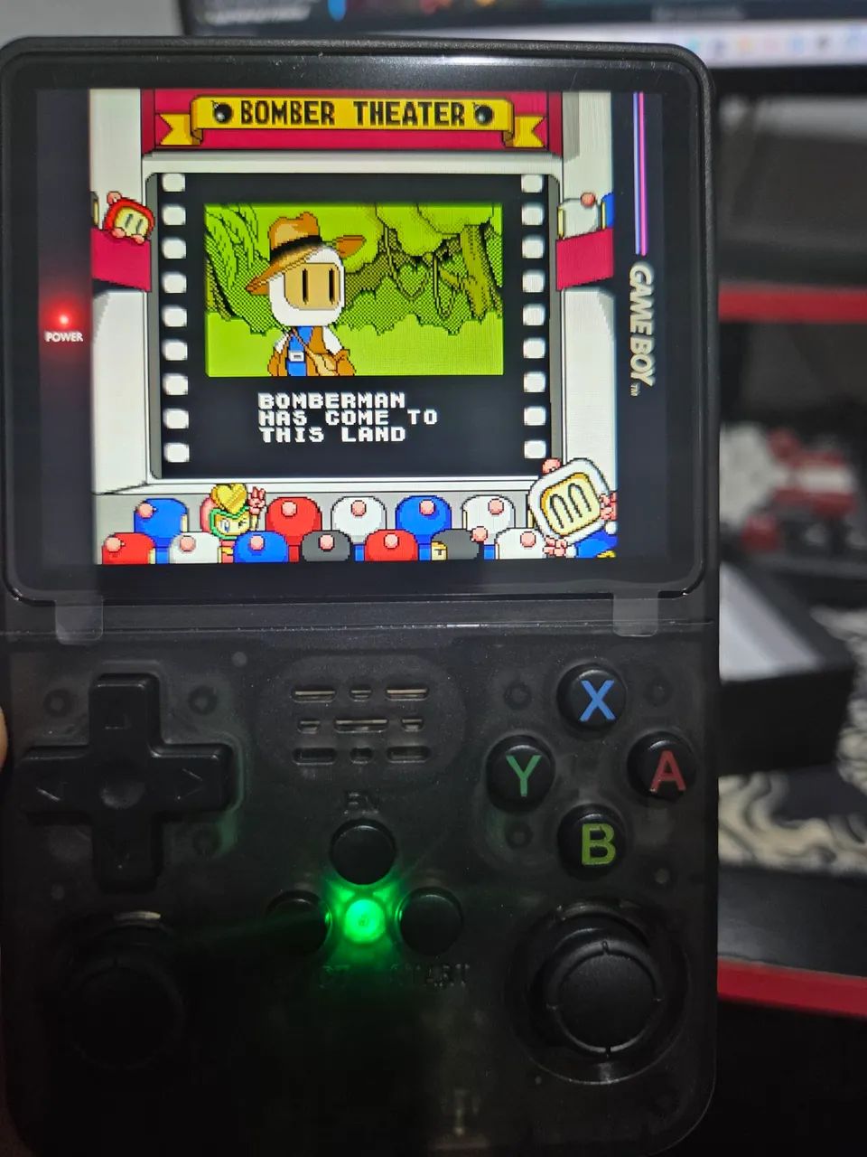 Game console portátil R36S 