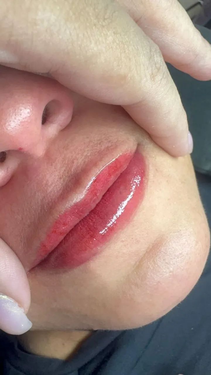 COMBO REALCE SUA BELEZA <br>Brow Lamination + Micro Labial - Foto 3
