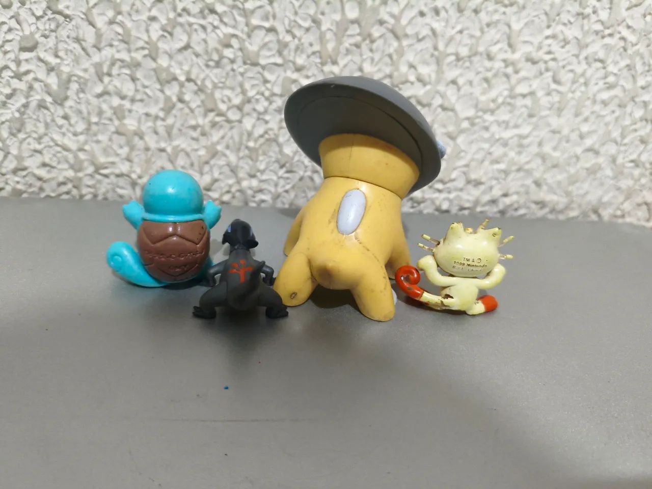 Pokémons lote de miniaturas Squirtle Salandit Shieldon Meowth originais  - Foto 2