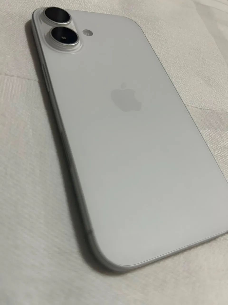 iPhone 16- 128gb Branco