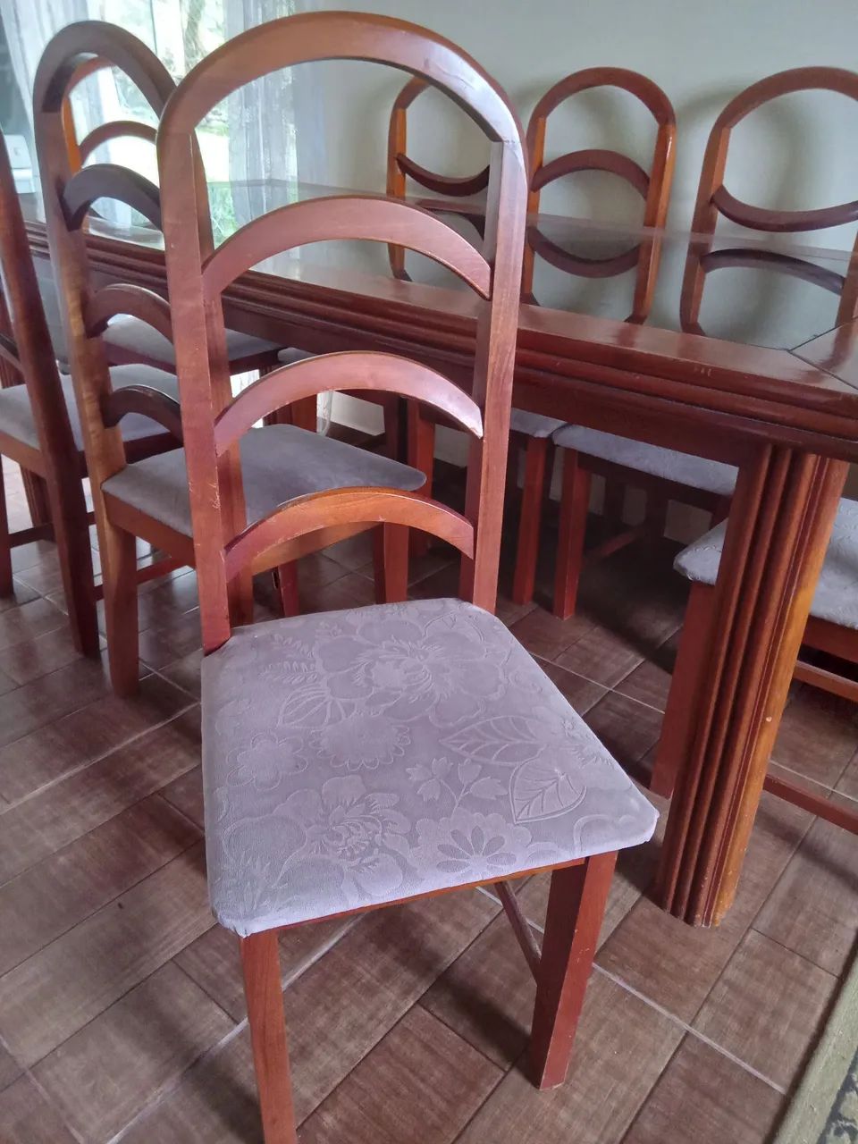 Mesa de Madeira com 8 lugares.  - Foto 2