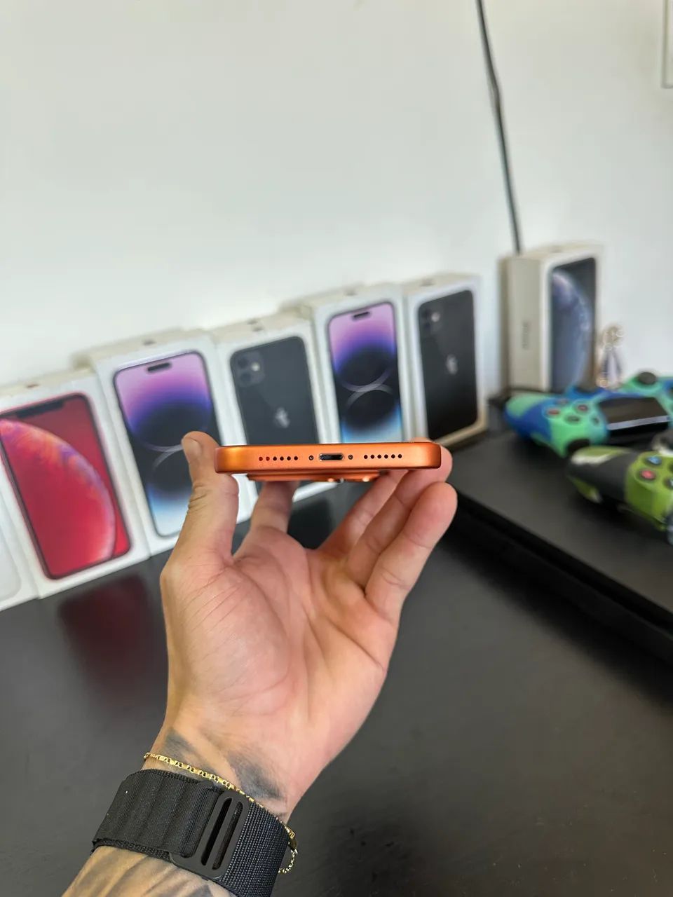 iPhone 14 Pro Max na carcaça do 17 pro Max  - Foto 4