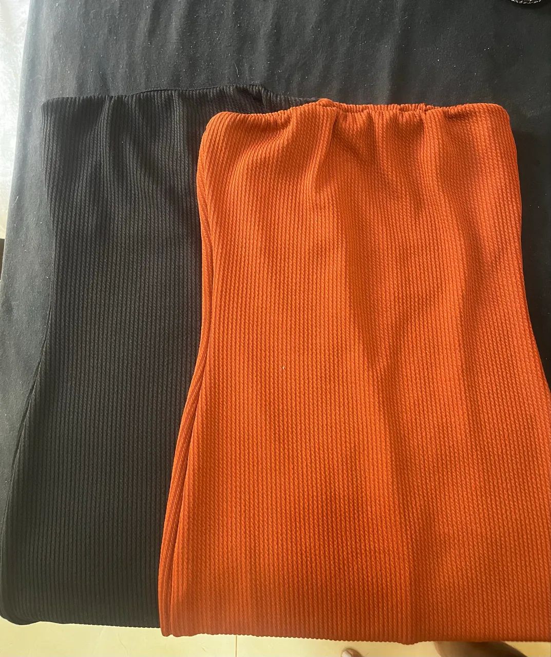 2 vestidos midi (preto e terracota )  - Foto 2