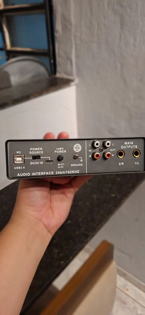 Interface de Áudio + Caixinha  - Foto 2
