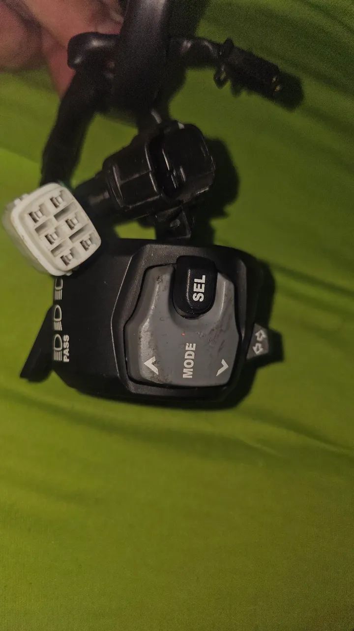 Punho de luz esquerdo V-strom 650 - Foto 3