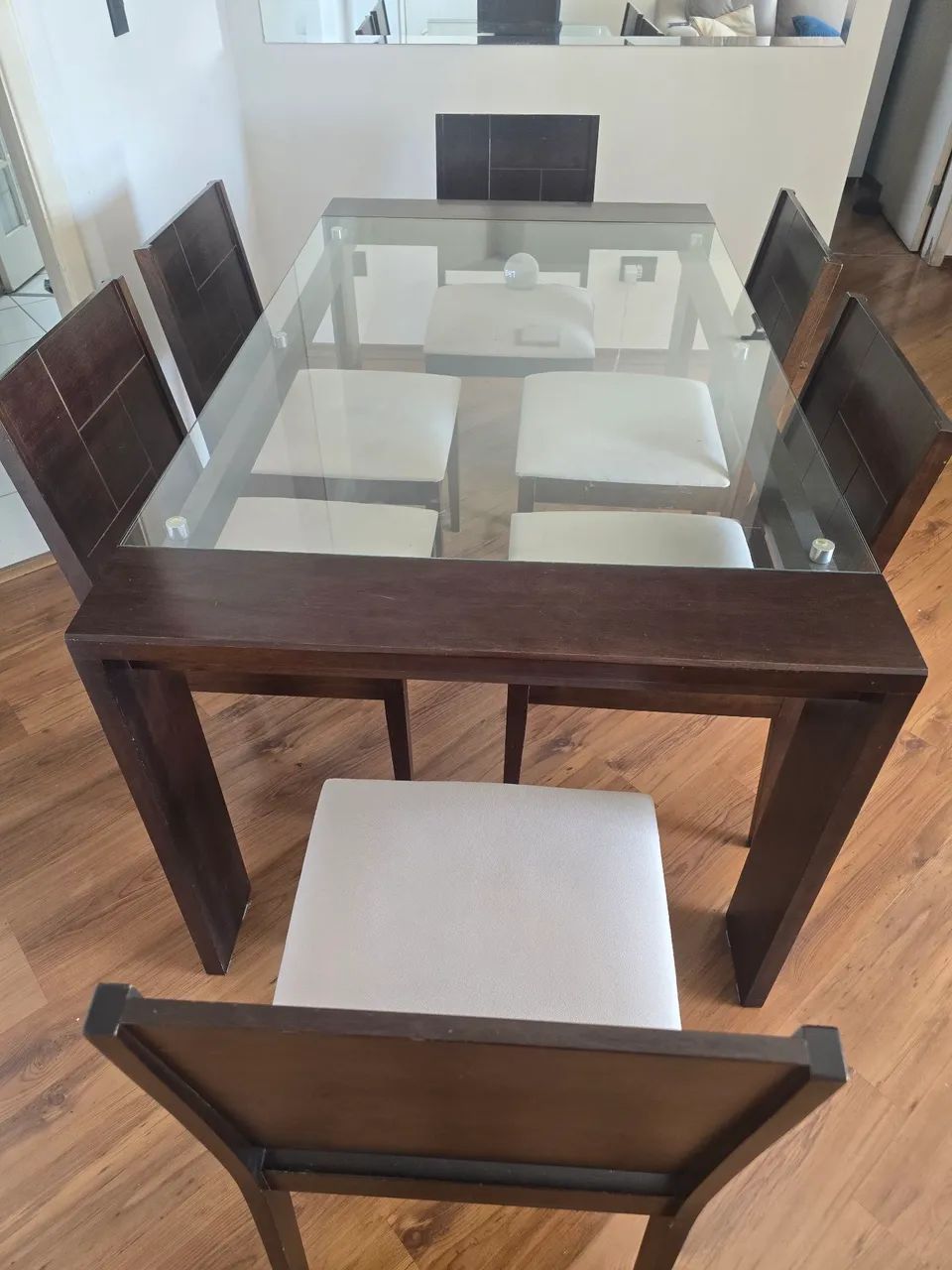 Mesa com 6 cadeiras. Tampo de vidro.1.60x0.90 - Foto 5