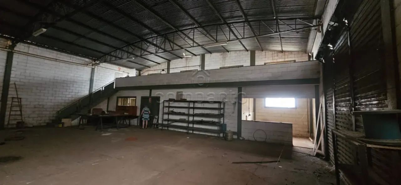 Imóvel Comercial Amplo | Mezanino | Excelente Espaço nos Fundos - Foto 4