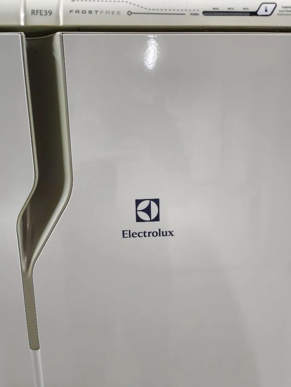 Refrigerador Electrolux RFE39