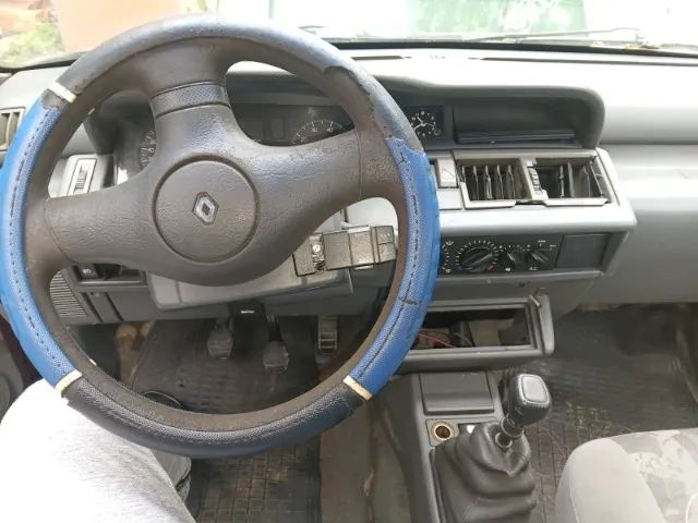 Renault Clio RT 1.6 5P 1999 - Foto 4