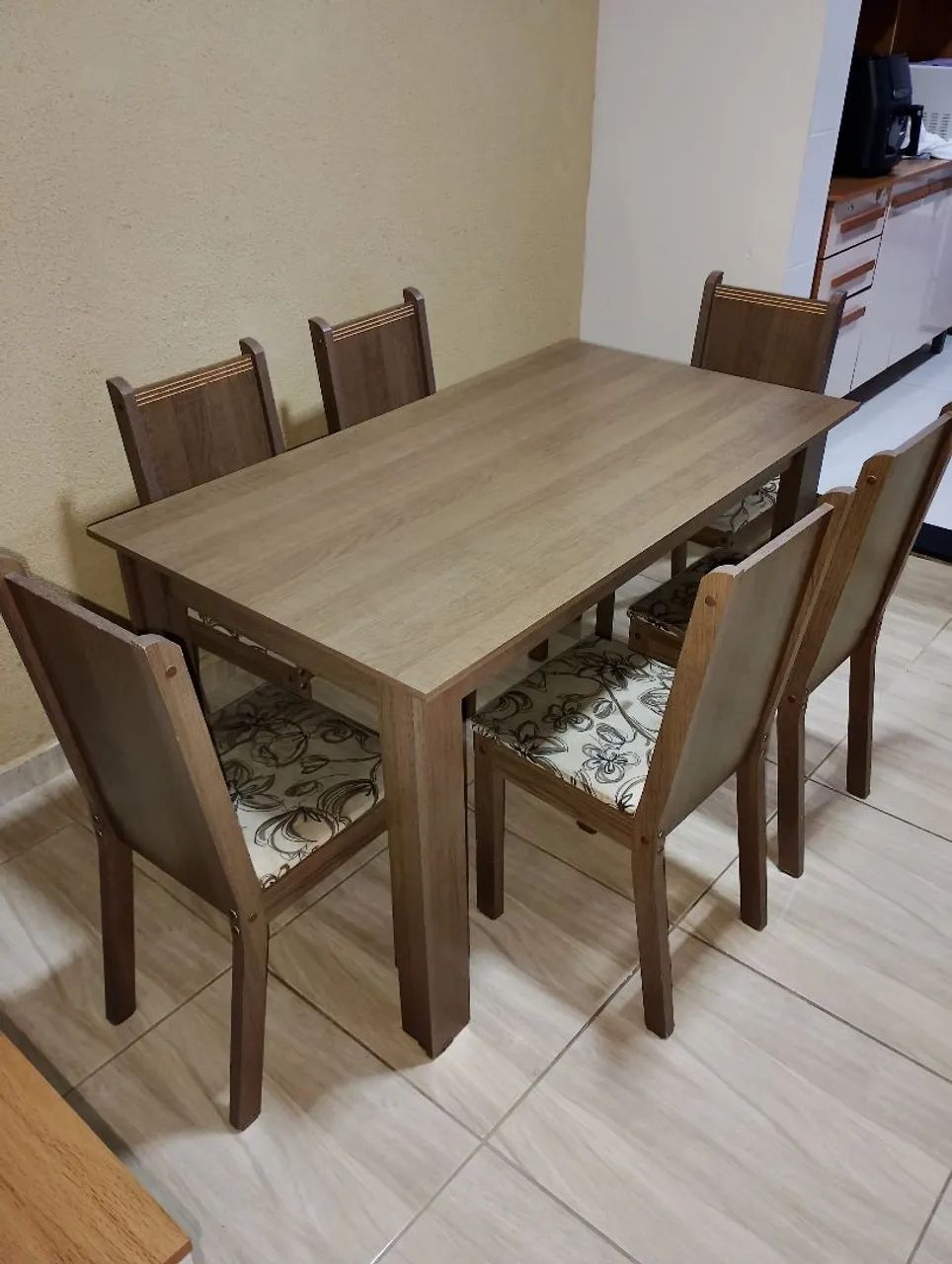 Mesa de jantar c/6cadeiras